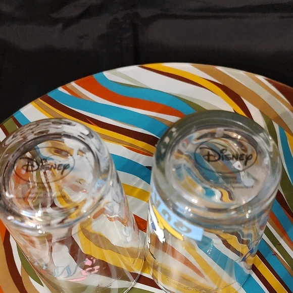 Disney Donald and Minnie Glass Set - Blue and Red Highlights - Picture 3 of 6
